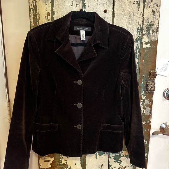 Anne Klein Jackets & Blazers - Anne Klein Brown Velvet Blazer with Notched Lapels